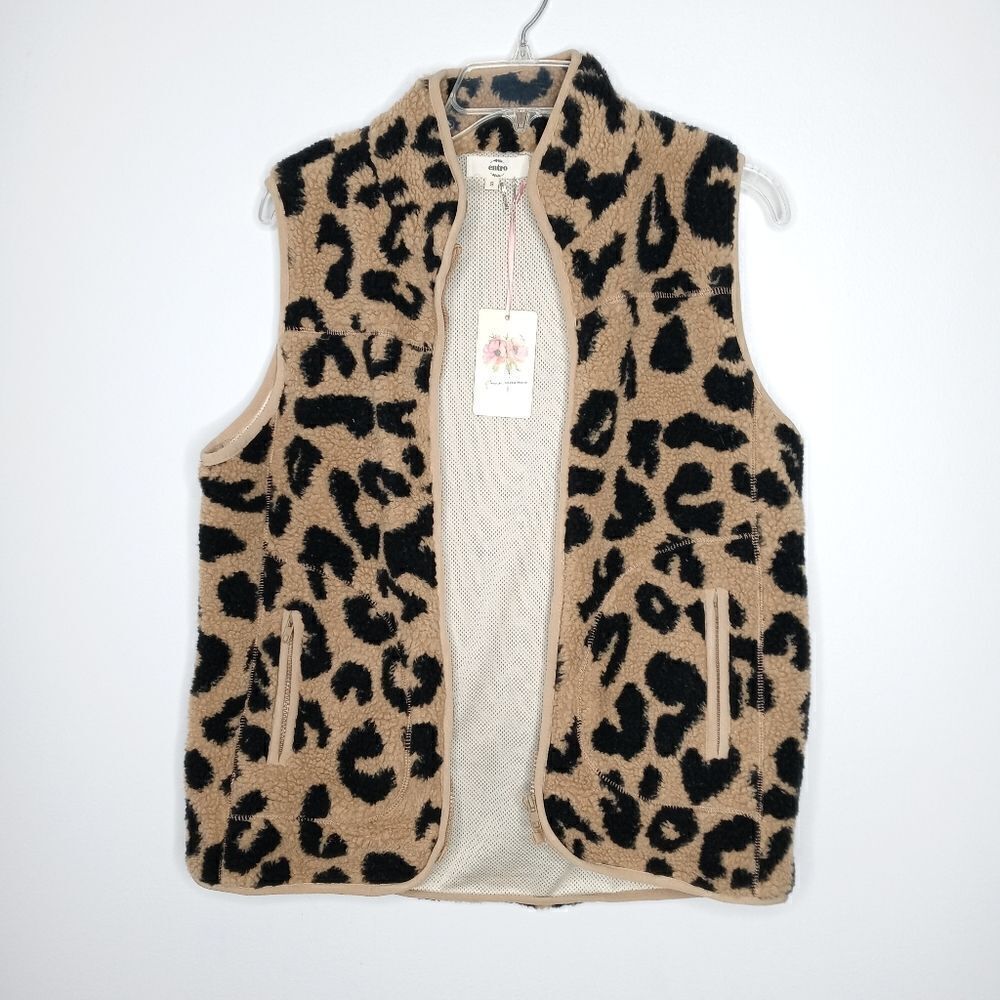 Entro leopard sherpa zip up vest